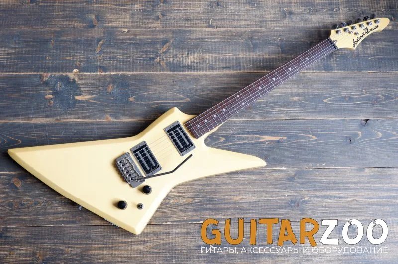 Электрогитара Aria Pro II ZZ Deluxe PW Explorer